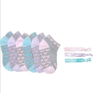 NWT Puma Lowcut Heart Socks - Size 9-11 girls